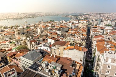 Galata Kulesi 'nin tepesinden İstanbul manzarası. İstanbul 'un tarihi kısmının mimarisi..