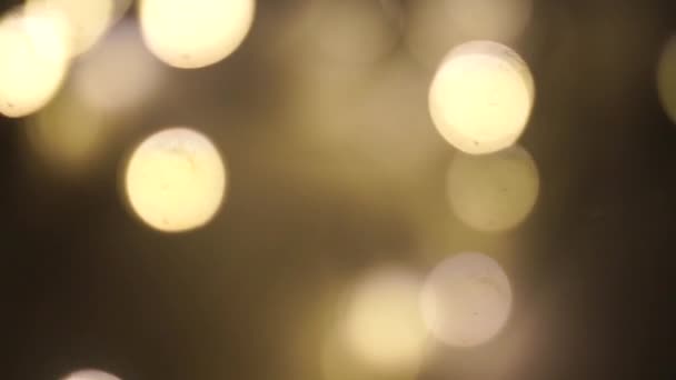 Επικάλυψη φώτα φόντο. Θολωμένα κίτρινα φώτα σε κίνηση. Αφηρημένο φόντο bokeh. — Αρχείο Βίντεο