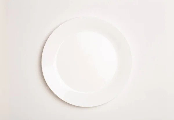 Empty White Ceramic Plate White Tablecloth Background Minimal Concept High — Stock Photo, Image