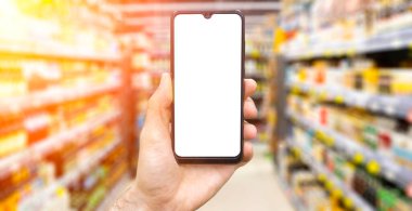 Online market dağıtım uygulaması bir cep telefonunda. Akıllı telefondan gıda pazarı hizmeti. Market teslimatı konsepti. Alışveriş arabası. Boş ekran 