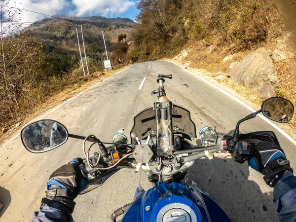 Φωτογραφία Του Rider Mountains Road Στο Arunachal Pradesh Εικόνα Αρχείου