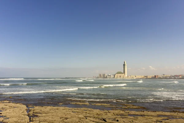 Prohlédni si na nábřeží Grande Mosquee Hassan II v Casablance — Stock fotografie