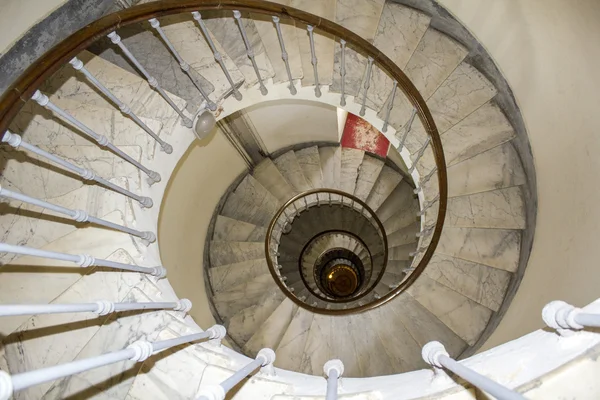 Maják El Aank točité schodiště, abstraktní detailů. Casablanca — Stock fotografie