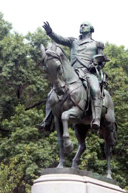 General George Washington atlı heykeli