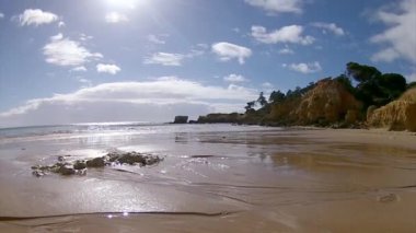 Algarve - Batı Atlantik kıyısı St. Eulalia Sahili deniz manzarası zaman aşımı