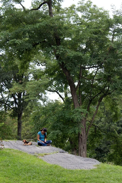Lidé v central parku, new york — Stock fotografie
