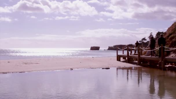 Algarve - δυτικό Ατλαντικό Ακτή Αγίου Eulalia παραλία διάβαση πεζών — Αρχείο Βίντεο