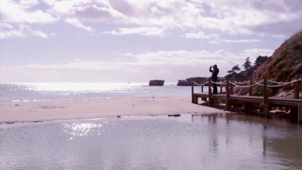 Альгарве - західних Атлантичного узбережжя Святого Еулалія пляж доріжки — стокове відео