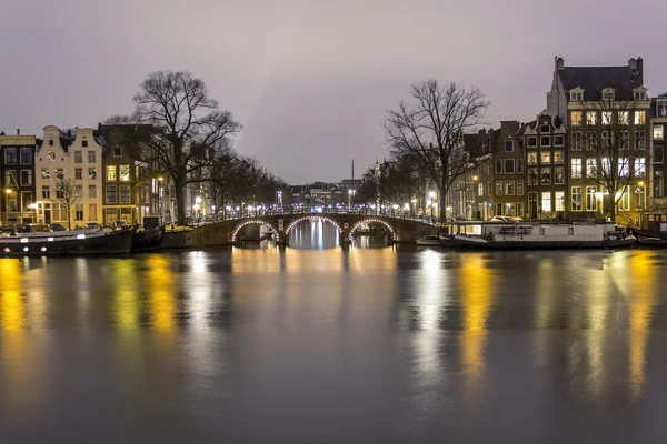 Pohled na jeden z Unesco světového dědictví slavné město kanály (Prinsengracht) Amsterdam, Nizozemsko — Stock fotografie