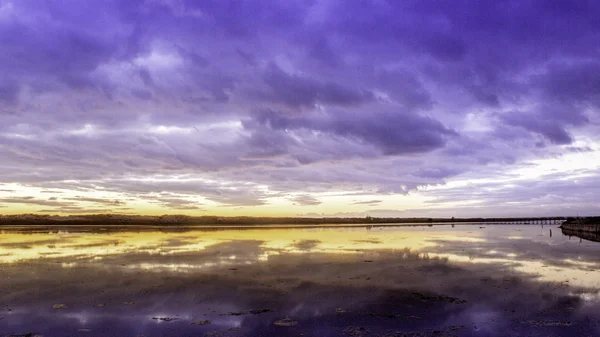 Crepúsculo puesta de sol en los humedales de Ria Formosa conservación natural —  Fotos de Stock