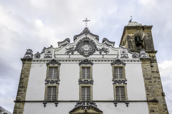 Kostel Nossa Senhora do Rosario v Olhäo. Algarve, Portugalsko. — Stock fotografie