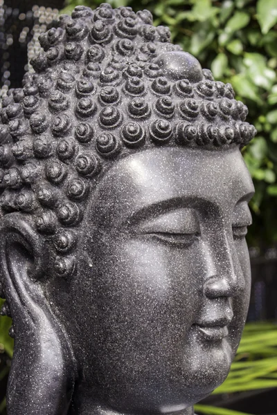 Zahradní buddha socha detail — Stock fotografie