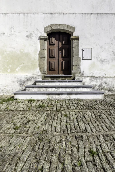 Historic town of Monsaraz, on the right margin of the Guadiana R — Stock Photo, Image