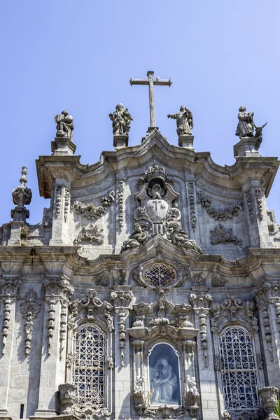 Biserica Carmelitas și detalii despre fațada Bisericii Carmo, în Porto . — Fotografie, imagine de stoc