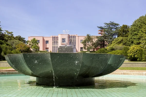 Porto, Portekiz - 05 Temmuz 2015. Serralves Gardens, A Green Park whit üzerinde 18 hektar Porto