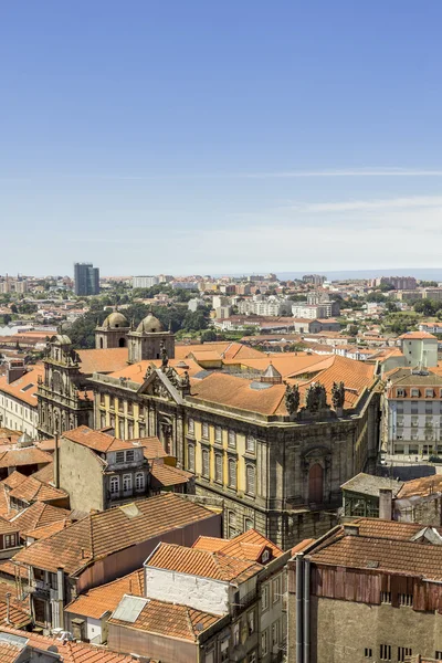 Vista panoramica del centro storico, paesaggio urbano di Porto, patrimonio mondiale dell'UNESCO — Foto Stock