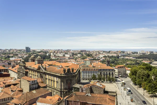 Vista panoramica del centro storico, paesaggio urbano di Porto, patrimonio mondiale dell'UNESCO — Foto Stock