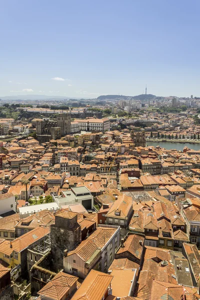 Vista panoramica del centro storico, paesaggio urbano di Porto, patrimonio mondiale dell'UNESCO — Foto Stock