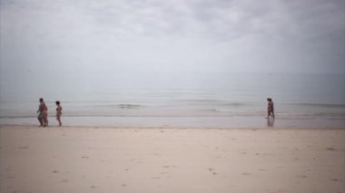 Fuseta Island sahil plaj manzarası, Ria Formosa sulak doğal Park, Algarve Adaları.
