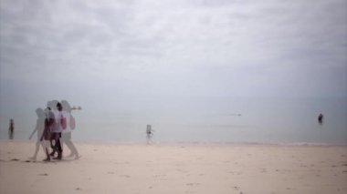 Fuseta Island sahil plaj manzarası, Ria Formosa sulak doğal Park, Algarve Adaları.