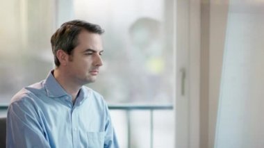 iş adamı seyir perde