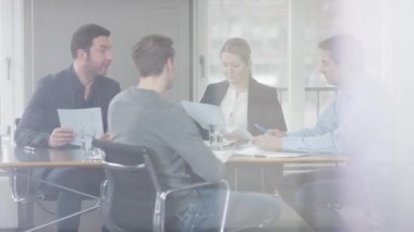 Genç adam ile Businessmeeting