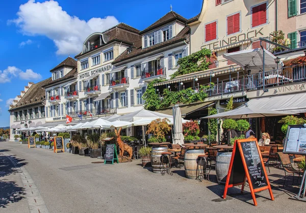 Budovy na Seequai nábřeží v Rapperswil, Švýcarsko — Stock fotografie