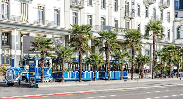 Facciata dell'edificio dell'Hotel Schweizerhof a Lucerna, Svizzera — Foto Stock