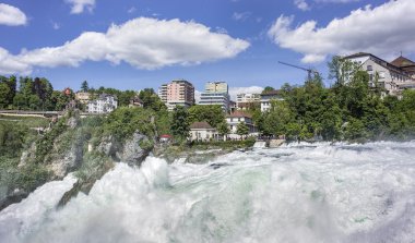 İsviçre 'de Rhine Falls