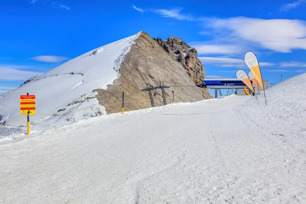 Top van Mt. Titlis in Zwitserland — Stockfoto