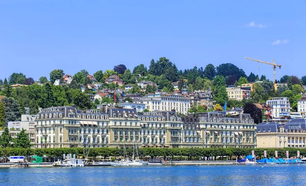 Molo Nationalquai a Lucerna, Svizzera — Foto Stock