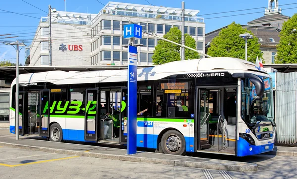 Bus hybride à Lucerne, Suisse — Photo