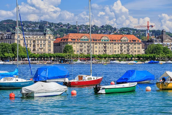 Barche sul Lago di Zurigo in Svizzera — Foto Stock