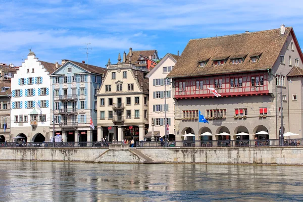 Limmatquai quay i Zürich, Schweiz — Stockfoto