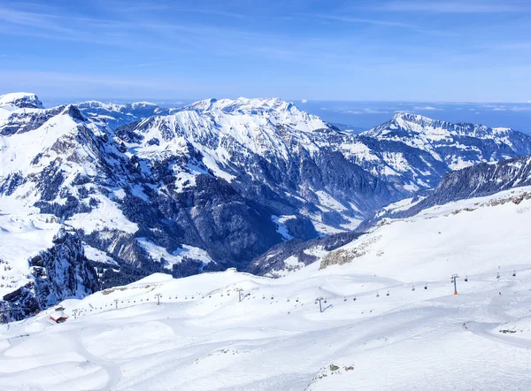 Άλπεις, θέα από το βουνό Titlis στην Ελβετία — Φωτογραφία Αρχείου