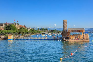 Lake Zurich yaz akşamları