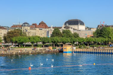 Lake Zurich yaz akşamları