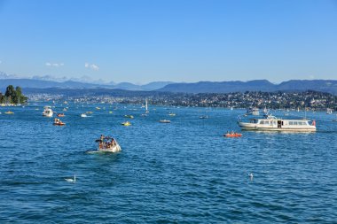 Lake Zurich yaz akşamları