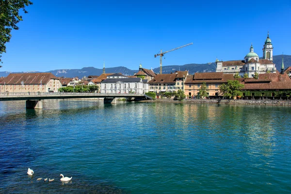 Solothurn cityscape with the Aare river, Kreuzackerbruecke bridg — Stock Photo, Image