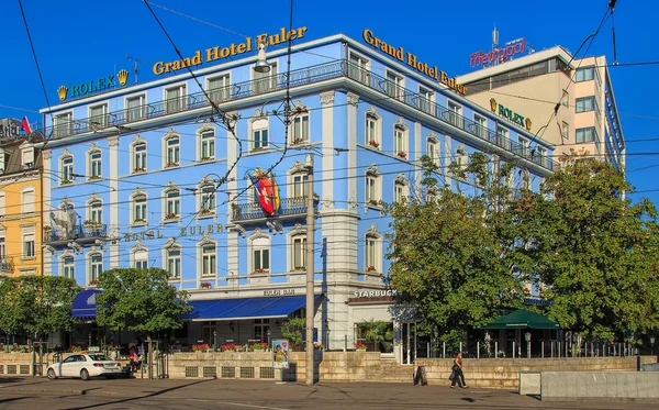 Basel, Switzerlnd'deki Grand Hotel Euler binası