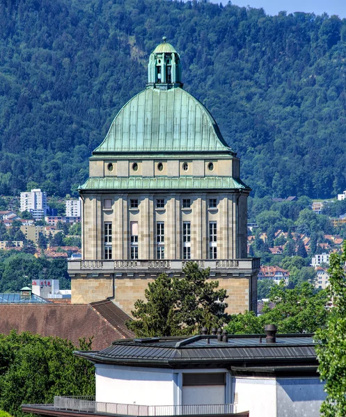 Torre dell'edificio principale dell'Università di Zurigo — Foto Stock