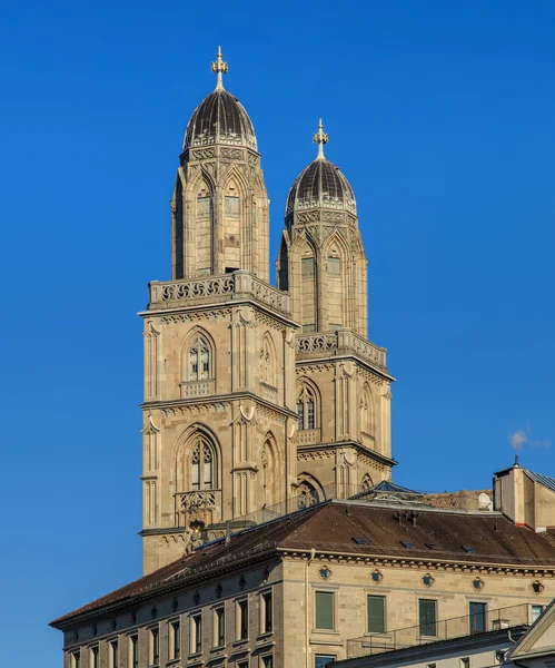 Torres de la Catedral de Grossmunster en Zurich —  Fotos de Stock