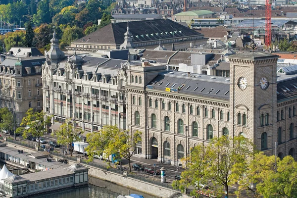 Paisaje urbano de Zurich con el Fraumunster Post Building —  Fotos de Stock