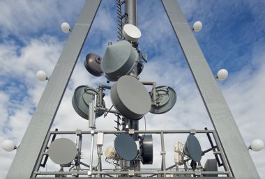 Telekomünikasyon antenler