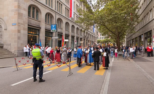 Swiss National Day parade participants in Zurich — Stock Photo, Image