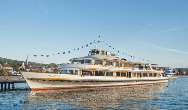 Ms helvetia am pier in Zürich — Stockfoto