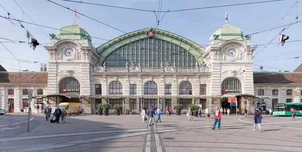 Basel järnvägsstation — Stockfoto
