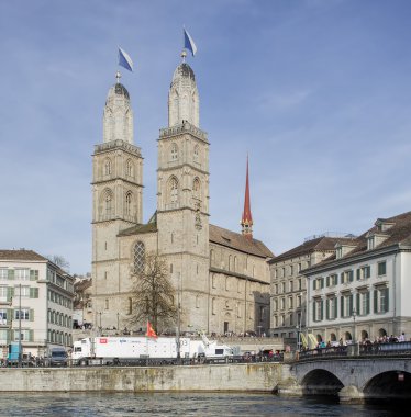 Zürih, Sechselauten geçit töreni sırasında Limmatquai'de quay