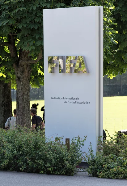 Stele at the entrance of the FIFA headquarter — Stock Photo, Image