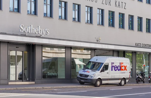Entrance of the Sotheby's office in Zurich — ストック写真